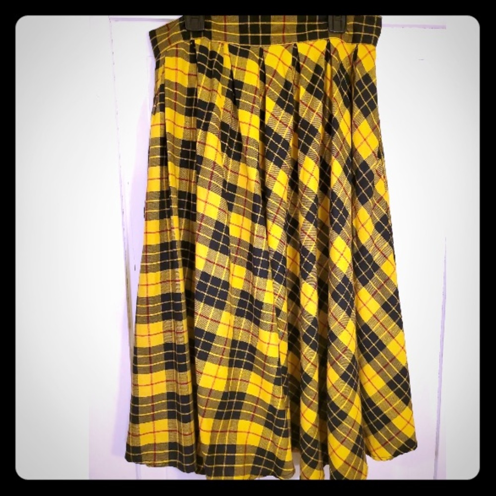 Retrolicious yellow plaid tartan skirt